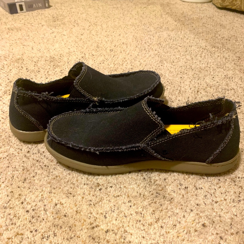 Men’s Crocs slip on shoes